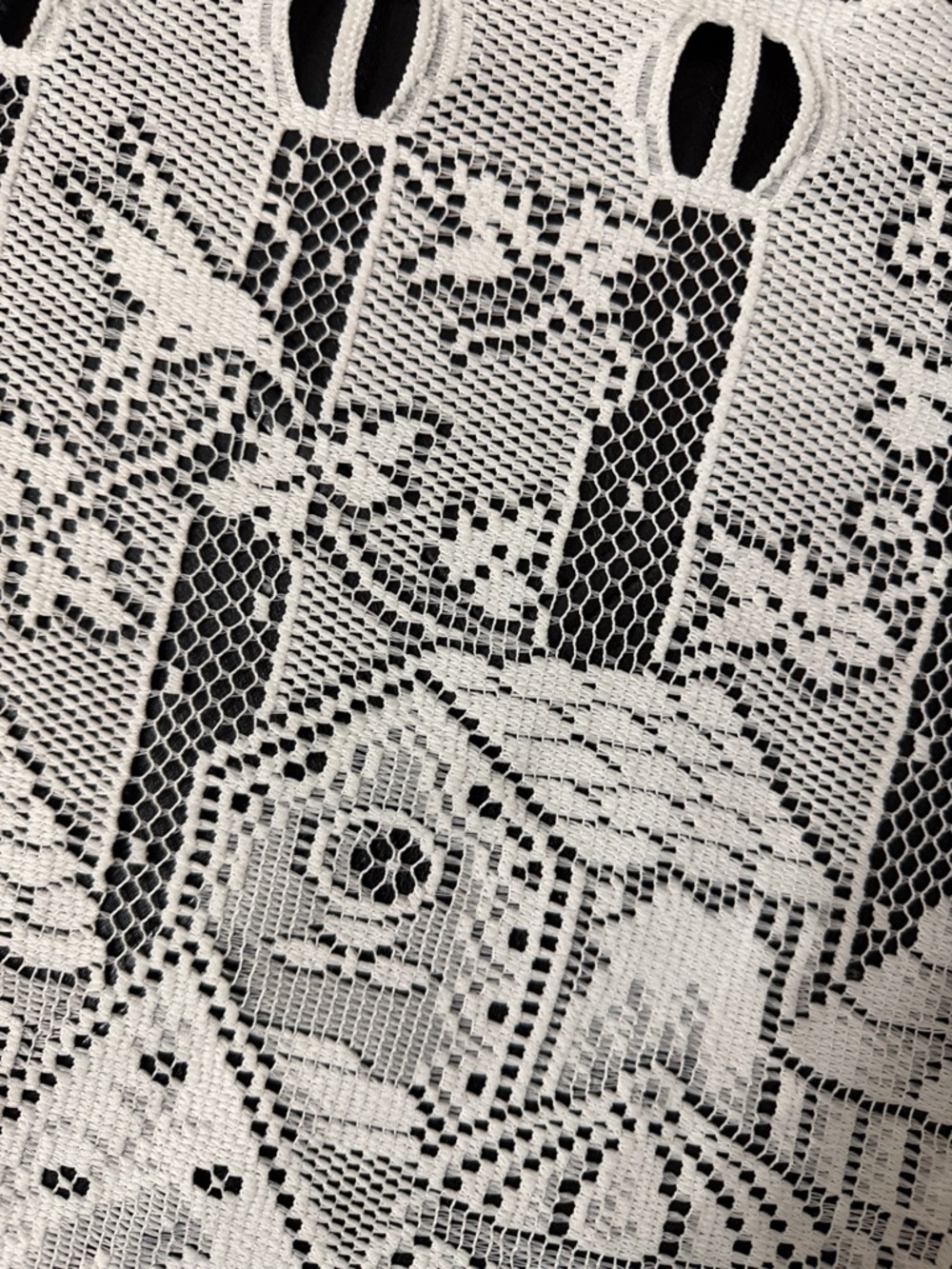 Heritage Lace white lace Valance with hummingbird’s & birdhouse- 1